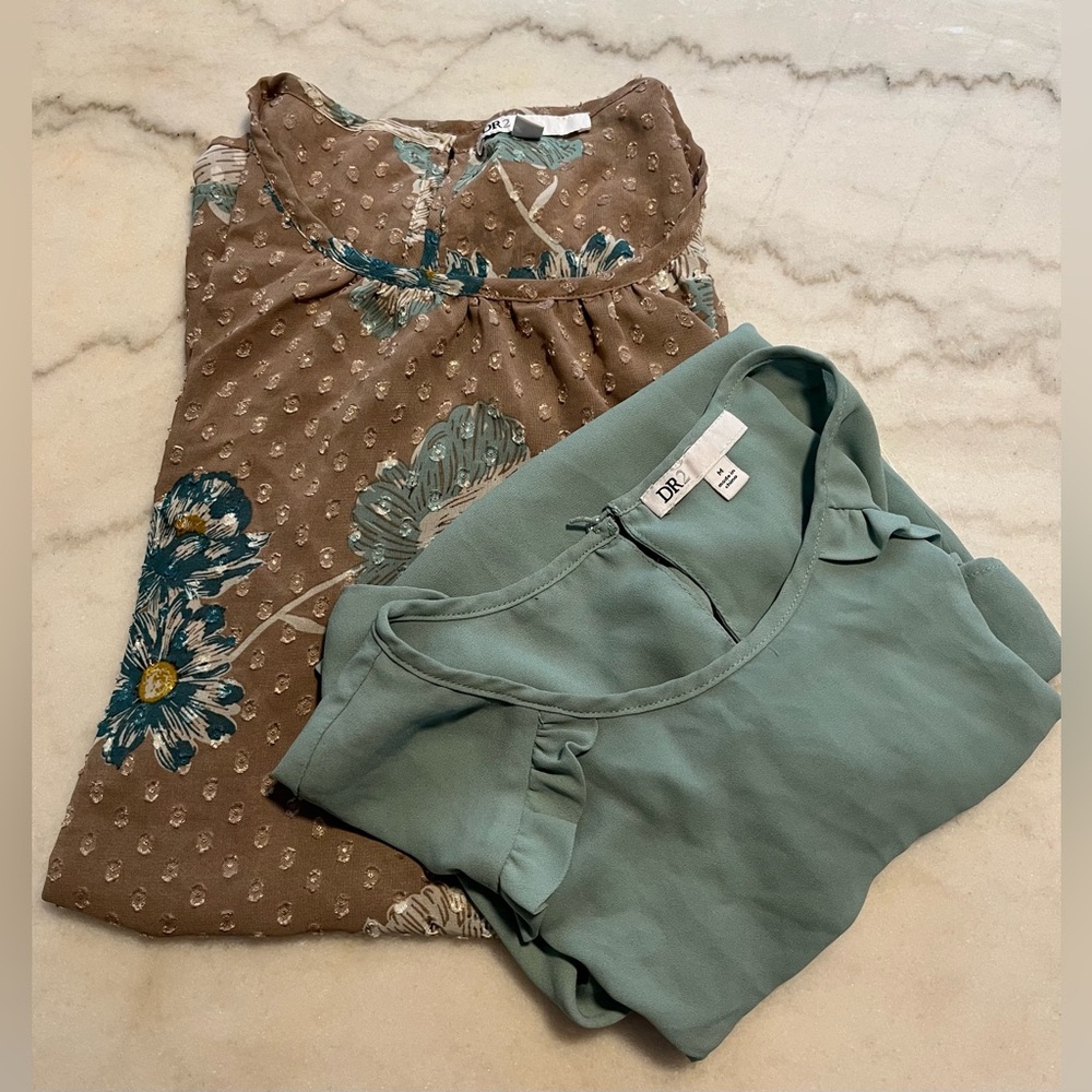 DR2 Women's Brown Floral and Green Tops‎